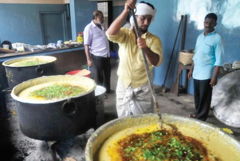 Kuil Distrik Malappuram Kerala Gelar Buka Puasa Bersama