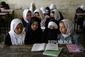 Taliban Isyaratkan Organisasi Internasional tak Bisa Terlibat dalam Proyek Pendidikan