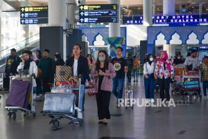 Penampakan Pemudik di Bandara Kualanamu