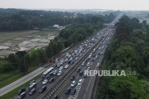 Menhub Imbau Pemudik Pulang pada 26-29 April untuk Hindari Macet