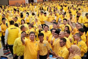 Pengamat Nilai Koalisi Besar Tenggelamkan Popularitas Golkar