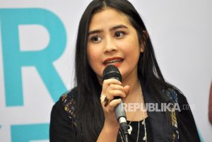 Prilly Latuconsina Masak Besar untuk Jamuan Lebaran