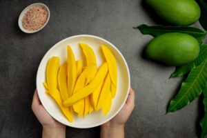 Rendam Mangga di Air Beberapa Jam Sebelum Dimakan, Ahli: Bisa Optimalkan Nutrisi