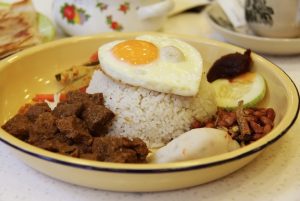 Rendang Jadi Menu Favorit Buka Puasa di Inggris