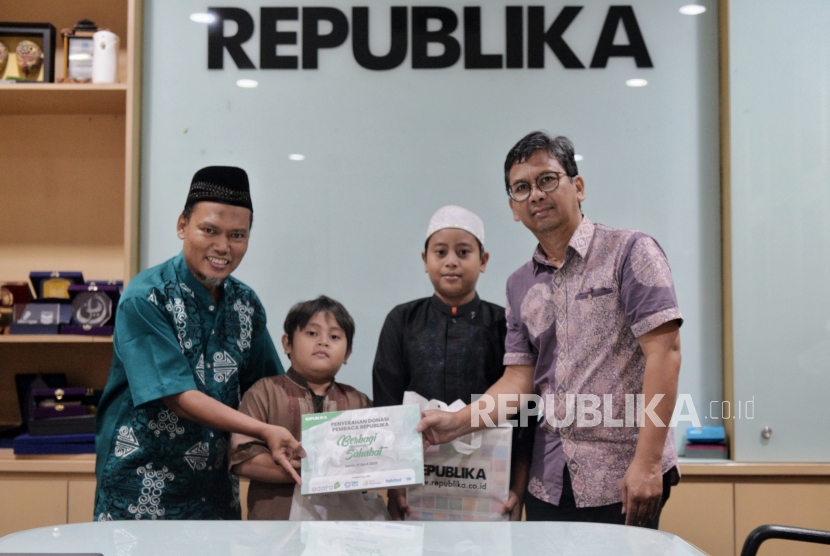 Republika Berikan Santunan Anak Yatim