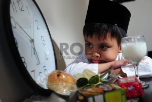 Tips Agar Anak Semangat Puasa Hingga Lebaran Tiba