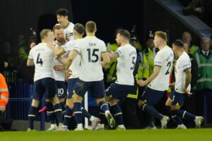 Tottenham Naik ke Empat Besar Gusur MU Meski Ditahan Imbang Everton