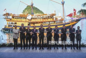 KTT Ke-42 Asean Resmi Dibuka Jokowi