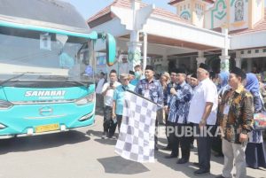 Calhaj Cirebon Berangkat Hari Ini, Jamaah Diingatkan tentang Cuaca Panas