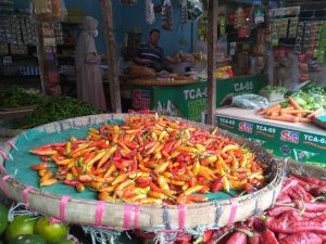 Harga Cabai di Pasar Baru Indramayu Turun Drastis