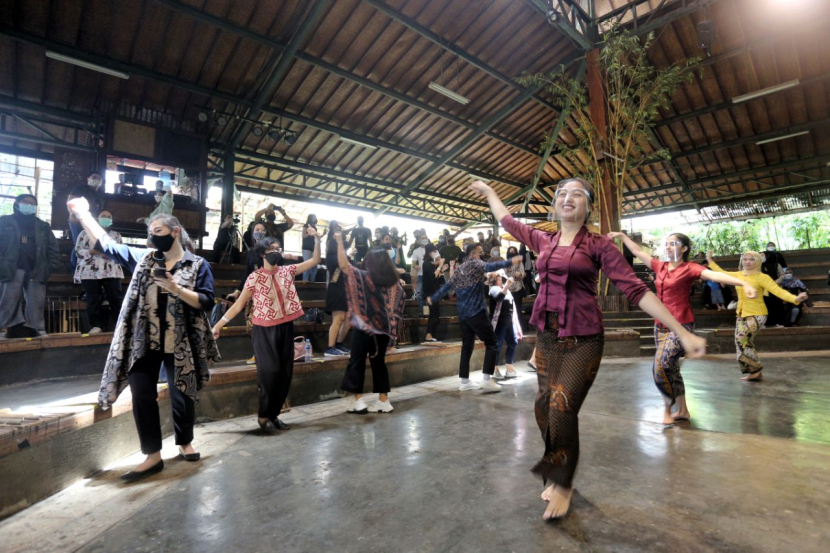 Saung Angklung Udjo menjadi salah satu obyek wisata yang banyak dikunjungi selama libur lebaran/Humas Pemkot Bandung