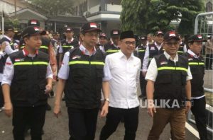 Jadilah Petugas yang Ramah, Profesional, dan Elegan