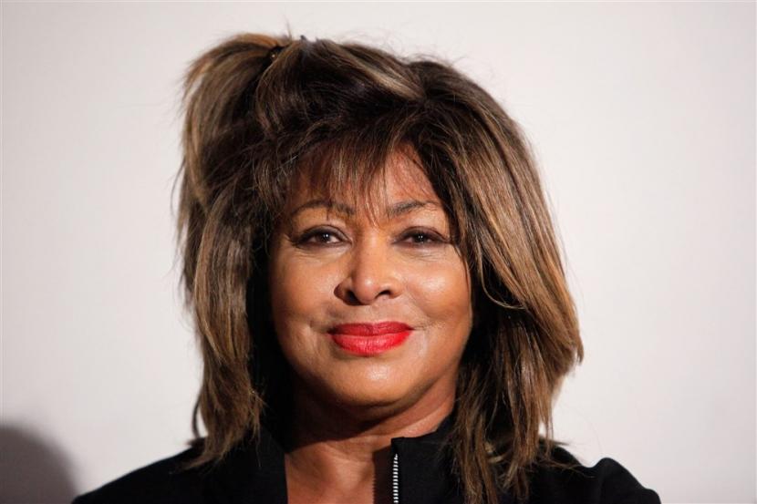 Kenang Tina Turner, Lagu ‘The Best’ Dimainkan Saat Pergantian Penjaga Istana Buckingham