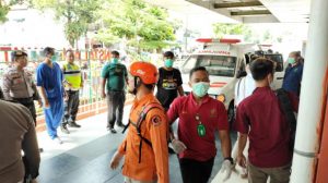 Puluhan Ambulans Pemkot Tangsel Siap Evakuasi Korban Laka Bus