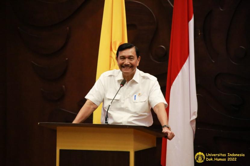 Luhut Tantang Pengkritik Kebijakan Subsidi Pembelian Kendaraan Listrik