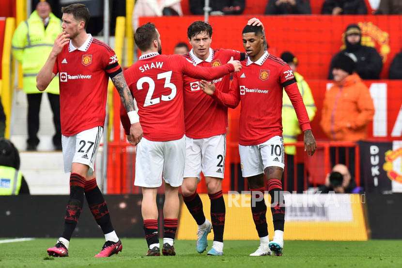 Pemain Man United (MU).