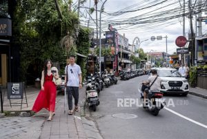 Marak Turis Nakal, Dinas Pariwisata Bali Siapkan Panduan