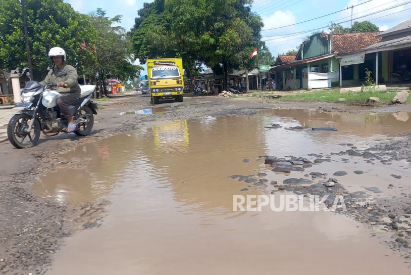 Nelangsa Warga Lampung Jalannya Rusak Parah, Selama Ini tak Ada Pejabat Datangi Rumbia