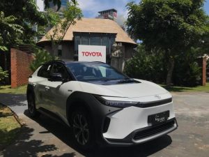 Perawatan Mobil Listrik dan Mobil Bensin Bedanya di Mana?