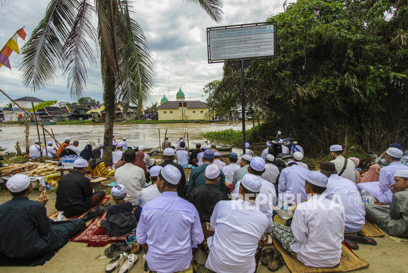 Panitia Haul Guru Tua Imbau Warga Jaga Kebersihan KWR