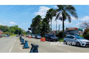 Polres Bogor Tertibkan Parkir Liar di Bahu Jalan Kawasan Warpat Puncak