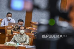 Rencana Menteri Nadiem, Perekrutan Guru ASN Melalui Marketplace dan Sikap DPR