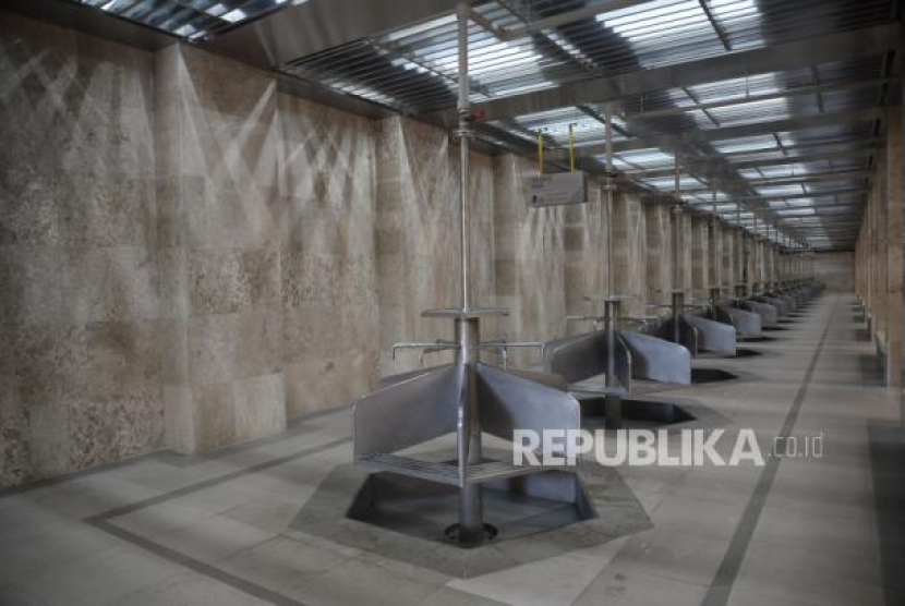 Suasana tempat wudhu Masjid Istiqlal Jakarta. Tata Cara Berwudhu, Wajib Dilakukan Sebelum Sholat. Foto: Republika/Prayogi