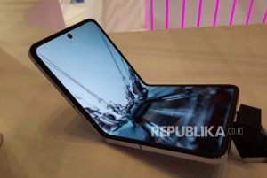 Keunggulan Ponsel Lipat Baru Oppo, Desain Menarik dan Nyaman Digenggam