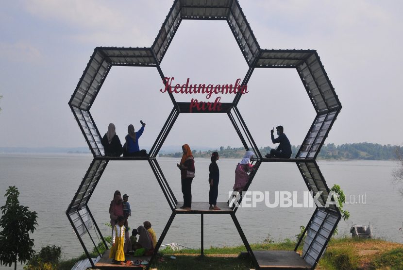 Wisata Embun Bening Kedungombo Park di Grobogan