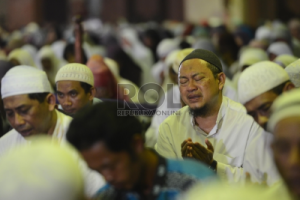 Berbeda dengan Orang NU, Warga Muhammadiyah tak Baca Doa Qunut Saat Sholat Subuh, Ini Alasannya