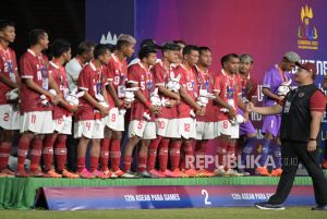 Indonesia Raih Perak Sepak Bola CP