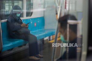 Hore! Sekarang Naik Angkutan Umum Boleh Lepas Masker