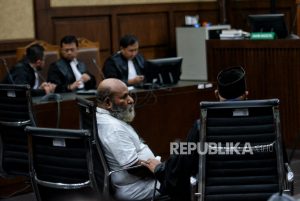 Sidang Putusan Sela Lukas Enembe