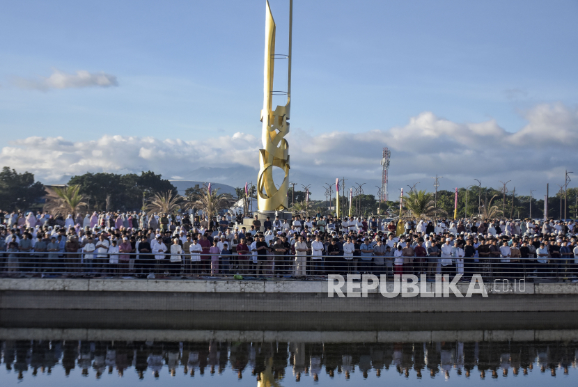 Suasana Syahdu Shalat Idul Adha di Masjid Al Jabbar