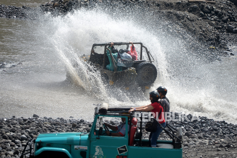 Liburan Uji Nyali Mengunakan Jip Off Road Merapi