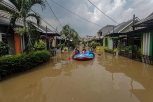 50 Rumah Terendam Banjir Usai Hujan Deras di Cibinong Bogor