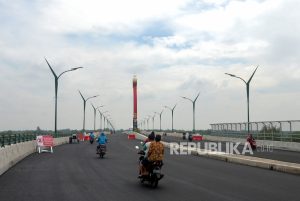 Bangun Jembatan Rp 364 Miliar, Jokowi Dorong Konektivitas Jalur Selatan Jawa