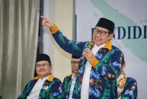 Cak Imin Unggah Kesamaan dengan Anies, Loyalis: Keren Ramai-Ramai Naik Vespa Bareng