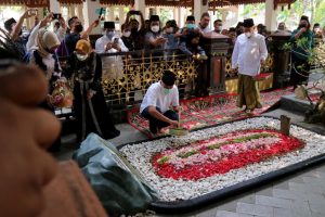 Capres Ganjar Pranowo Diklaim Dekat dengan Komunitas Santri dan Pesantren