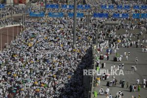 Jutaan Jamaah Haji Padati Kawasan Jamarat