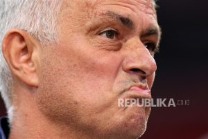 Kecewa Kepimpinan Wasit di Final Liga Europa, Mourinho: Wasitnya Seperti Orang Spanyol