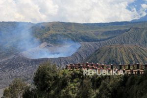 Khofifah: Pasir Bersalju Bromo Jadi Momen Kunjungan Wisata