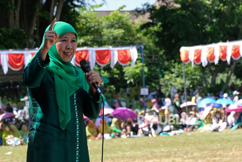 Khofifah ke Kader Muslimat NU: Gunakan Sosial Media dengan Bijak