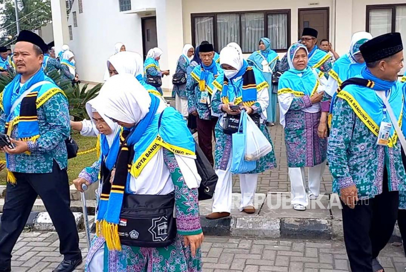 Kloter Pertama Jamaah Calon Haji Bantul Diberangkatkan ke Tanah Suci