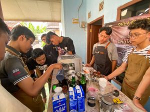 Masyarakat Bandung Barat Antusias Ikuti Pelatihan Barista Kopi