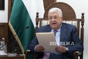 Hari Ini, Mahmoud Abbas Hadiri Konferensi Tripartit Mesir-Yordania-Palestina