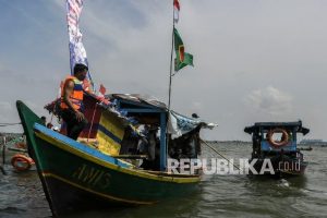 Ribuan Nelayan di Kabupaten Bekasi Dapat Bantuan Subsidi Upah