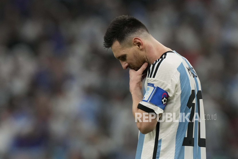 Saat Rekan-Rekannya Berjibaku di GBK, Messi Justru Kenang Momen Juara Piala Dunia 2022