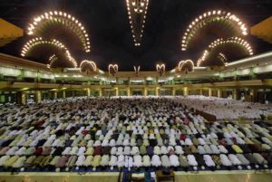 Sholat Subuh: Bacaan Niat 2 Rakaat dan Doa Qunut Lengkap