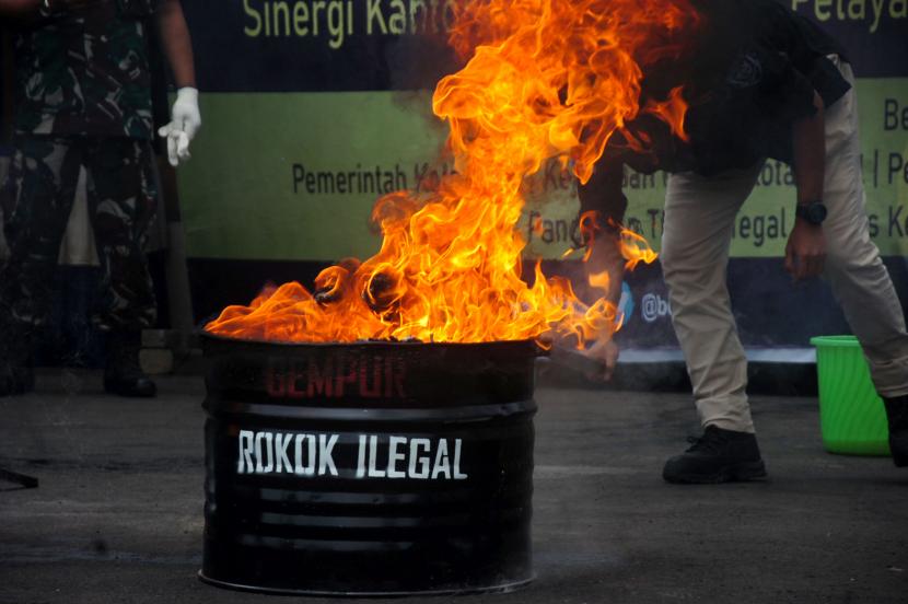 11 Ribu Batang Rokok Ilegal Disita di Cirebon